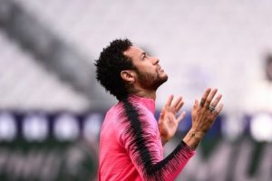 Fyerja ndaj arbitrit në rrjetet sociale, Uefa skualifikon Neymar për tre ndeshje në Ligën e Kampionëve