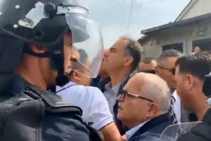 Përplasje me policinë, gurë eskortës së Ramës