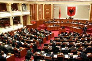 VOA, financimi partive. 20-40 mijë euro në ditë për një deputet.