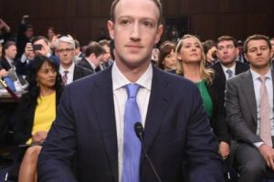 Zuckerberg njofton ndryshimin e madh të Facebook.