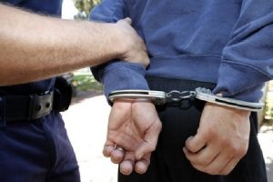 VJEDHJE NË SERI, ARRESTOHEN 4 PERSONA NË VLORË .