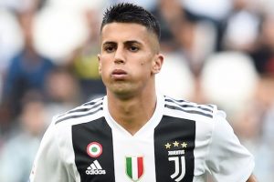 United në sulm për yllin e Juventus, City tenton të përfitojë