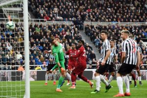 Liverpool me “krahë”, dridh Cityn në finishin e titullit