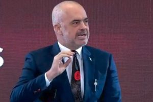 Rama ironizon opozitën: Shqipëria ofron edhe ‘turizëm protestash’