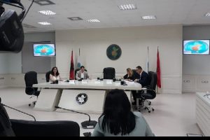 Merren në mbrojtje katër anëtarët e KZQ-së.