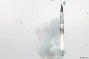 Sistemi i mbrojtjes ajrore S-400: Çfarë është në gjendje të bëjë arma që Rusia i shet Turqisë