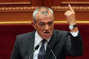 PS, gati të shkarkojë Metën, Gramoz Ruçi kryetar shteti deri në shtator