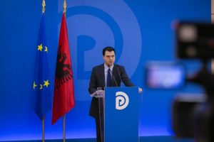 Basha refuzon prokurorinë: Më njihni më parë me faktet, pastaj do të vij