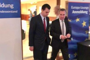 Basha me vendimmarrësit kryesorë të politikës gjermane.