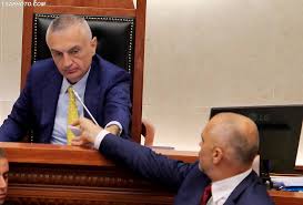 Shkarkimi i Metës?  deputetët që votuan kundër (Emrat)