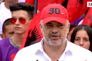 Rama: Çeta me 50 veta, që shfaqen nëpër kthesa rrugësh
