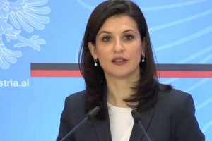‘Burgjet’/ Gjonaj: Do të rrisim pagat për punonjësit, por ka ende të korruptuar në sistem