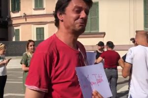Shembja e Teatrit Kombëtar, përlotet aktori Neritan Liçaj