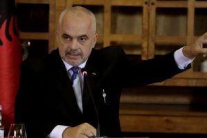 “Të regjistruar në Booking me 550 euro nata në Sarandë”! Rama jep alarmin: Asnjë kontribut!