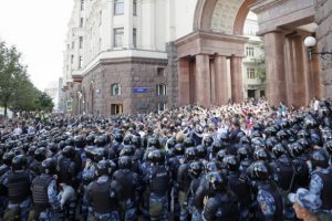 Vladimir Putin iu bën reprezalje rusëve, arreston 317 protestues