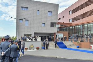 Arratisje spektakolare nga qelia, ja kush është shqiptari që i bëri zbor policëve italianë