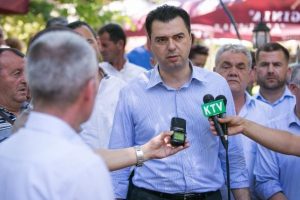 “Loja me Teatrin për të fshehur grabitjen 200 mln euro”, Basha risjell postimin e një viti më parë: Ja cili është ndryshimi tani