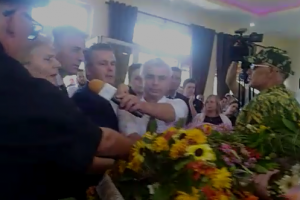 Kryhen homazhe për Festim Laton, mesazhet e të vëllait: Ai ishte një hero