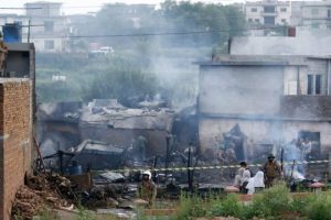 Rrëzohet helikopteri ushtarak, 17 të vdekur dhe 12 të plagosur: Shpërthimi ishte i tmerrshëm