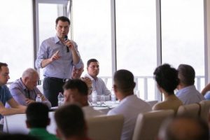 Basha në Gjirokastër: Asnjë investim i huaj në 6 vjet, këto 2 kompani largohen së shpejti