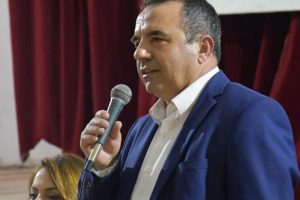 Rrogozhina ”merret” pa probleme, sot betimi i kryebashkiakut të ri. Të pranishëm Spiropali dhe Ahmetaj