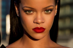 Rihanna gjen vogëlushen që i ngjan në mënyrë “të frikshme”