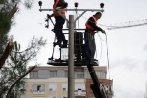 Punimet në rrjet, gjysma e Tiranës do të mbetet pa drita