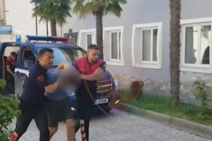 Ishte i dënuar me 15 vite burg, arrestohet në flagrancë i shumëkërkuari në Vlorë (EMRI)
