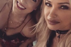 FOTO/ Xhemi publikon pamjet: Brenda shtëpisë luksoze të Arbana Osmanit