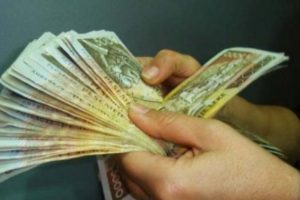 “Nuk ju dridhet dora fare”, cilat janë shenjat e horoskopit që shpenzojnë më shumë para