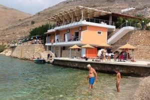 Pas ngjarjes së rëndë, ç’po ndodh me lokalin ku u dhunuan turistët spanjollë