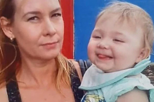 E tmerrshme/ Humbi ‘betejën’ e kujdestarisë, nëna vret vajzën e saj 3-vjeçare