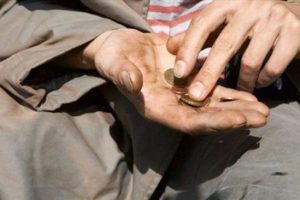 Varfëria/ Shqipëria asnjë përmirësim! Ja sa njerëz jetojnë nën kufirin minimal të jetesës