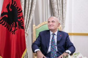 Misteret e udhëtimit privat të presidentit drejt Strasburgut