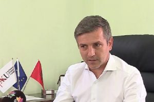 KLSH zbulon abuzimet/ Ish-drejtori i AKU harxhoi karburant duke qëndruar në zyrë