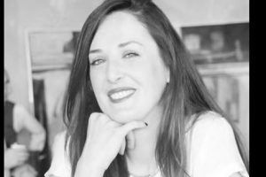 Tragjike, vdes gjatë lindjes gazetarja shqiptare, lë jetimë tre fëmijë