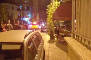 Tërmetet nuk parashikohen/ Kaos në Tiranë, qytetarët braktisin banesat pas lajmit për lëkundje të tjera