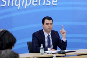 “300 mijë vende pune”, Basha i kujton Ramës premtimin: Largoi shqiptarët nga vendi