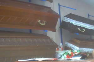 Sa kushton të blesh “vdekjen” për së gjalli në Shqipëri: Merr 2 ta kesh dhe për plakën
