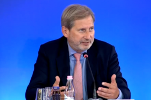 Johannes Hahn: Shqipëria dhe MV e meritojnë fillimin e negociatave