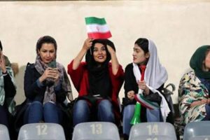 Irani merr vendimin historik, lejon hyrjen e femrave në stadium