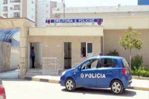 Dhunonin familjarët dhe kultivonin drogë, 3 në pranga në Vlorë