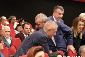 Kujtimi i ish-ministrit bën bashkë Metën me socialistët e vjetër, ‘shtrohet’ edhe Braçe