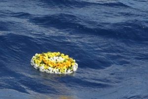 Tragjedi në Lampedusa/ Gjenden 12 trupa të vdekur në fund të detit, mes tyre nëna dhe fëmija të përqafuar