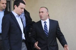 Taksa 100% ndaj mallërave serbe, Hardinaj i jep këshillën e fundit Kurtit: Të mbetet deri në…