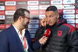 Manaj kapet keq me gazetarin se e quajti individualist. Pastaj, reagon ndaj Rudi Vatës…