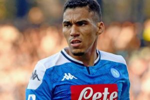 Napoli në kaos; gjoba për të gjithë lojtarët. Allan bëhet shembull