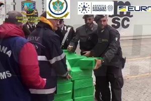 Sekuestrohen mbi 1 ton kokainë me vlerë 250 milionë euro në Itali, ja destinacioni final