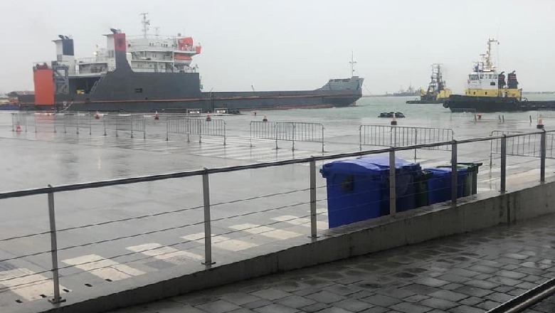 Moti i keq, paralizohet puna në portin e Durrësit dhe Vlorës
