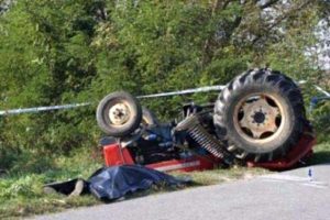Aksidenti i rëndë në Tale të Lezhës, zetori del nga rruga, vdes drejtuesi i tij
